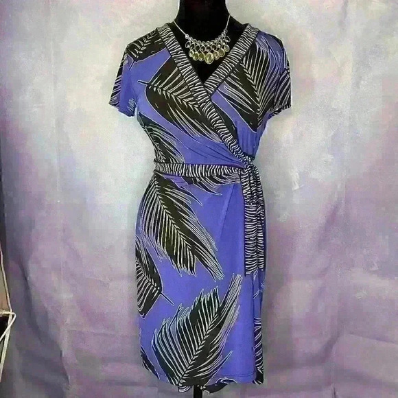 Alfani Wrap Dress Size Small Blue Black Leaf V-Neck Short Sleeve - Picture 8 of 9